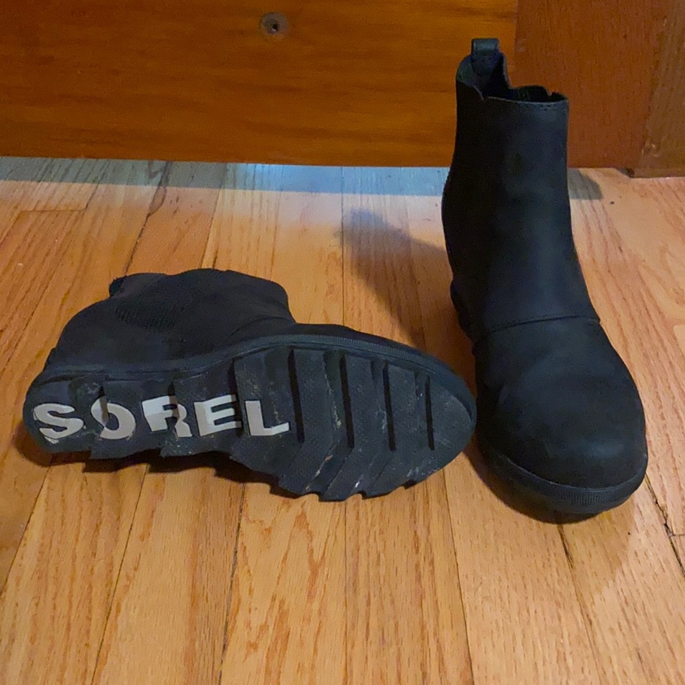 Sorel wedge boot